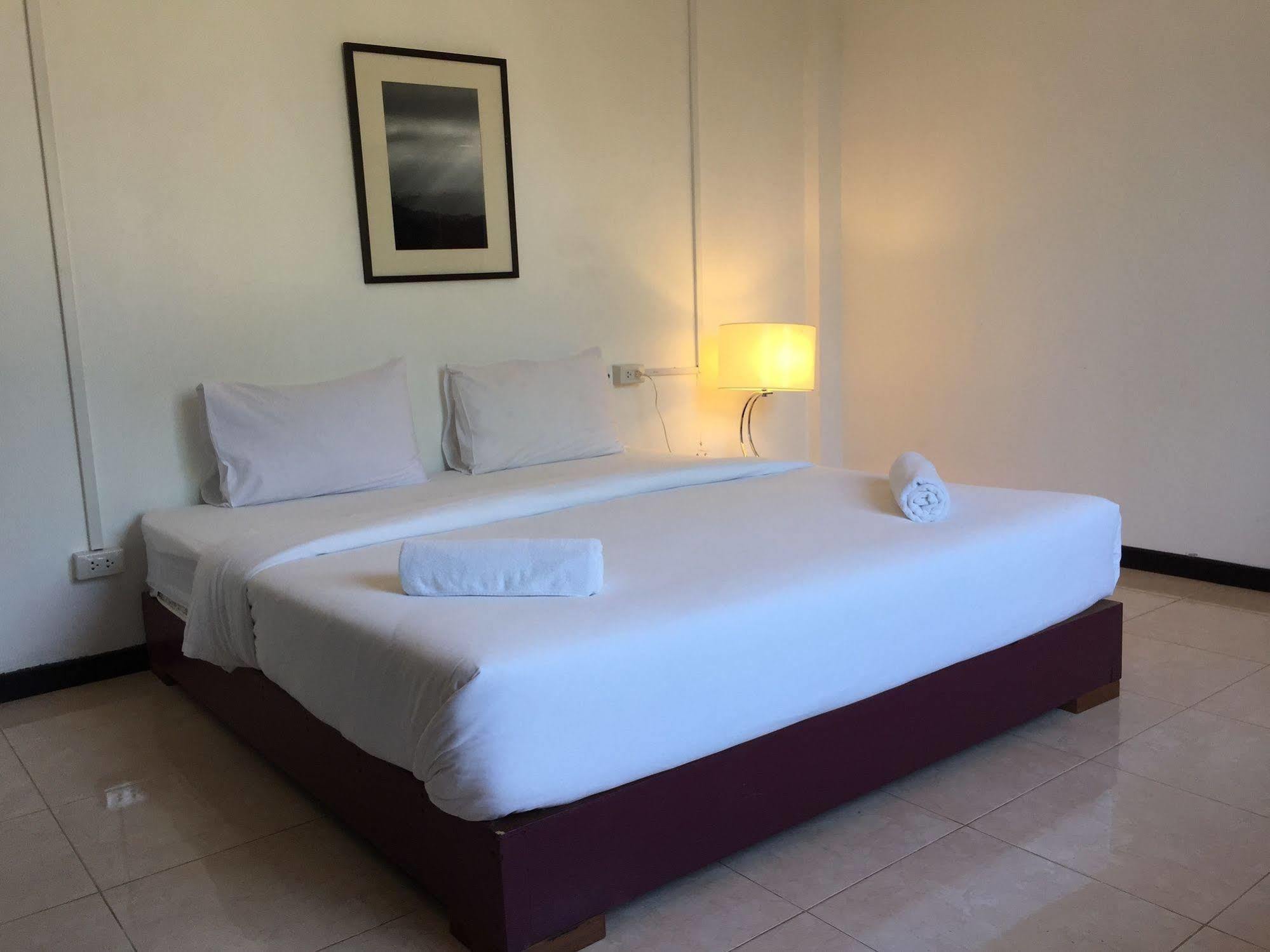 Отель Natai House Экстерьер фото