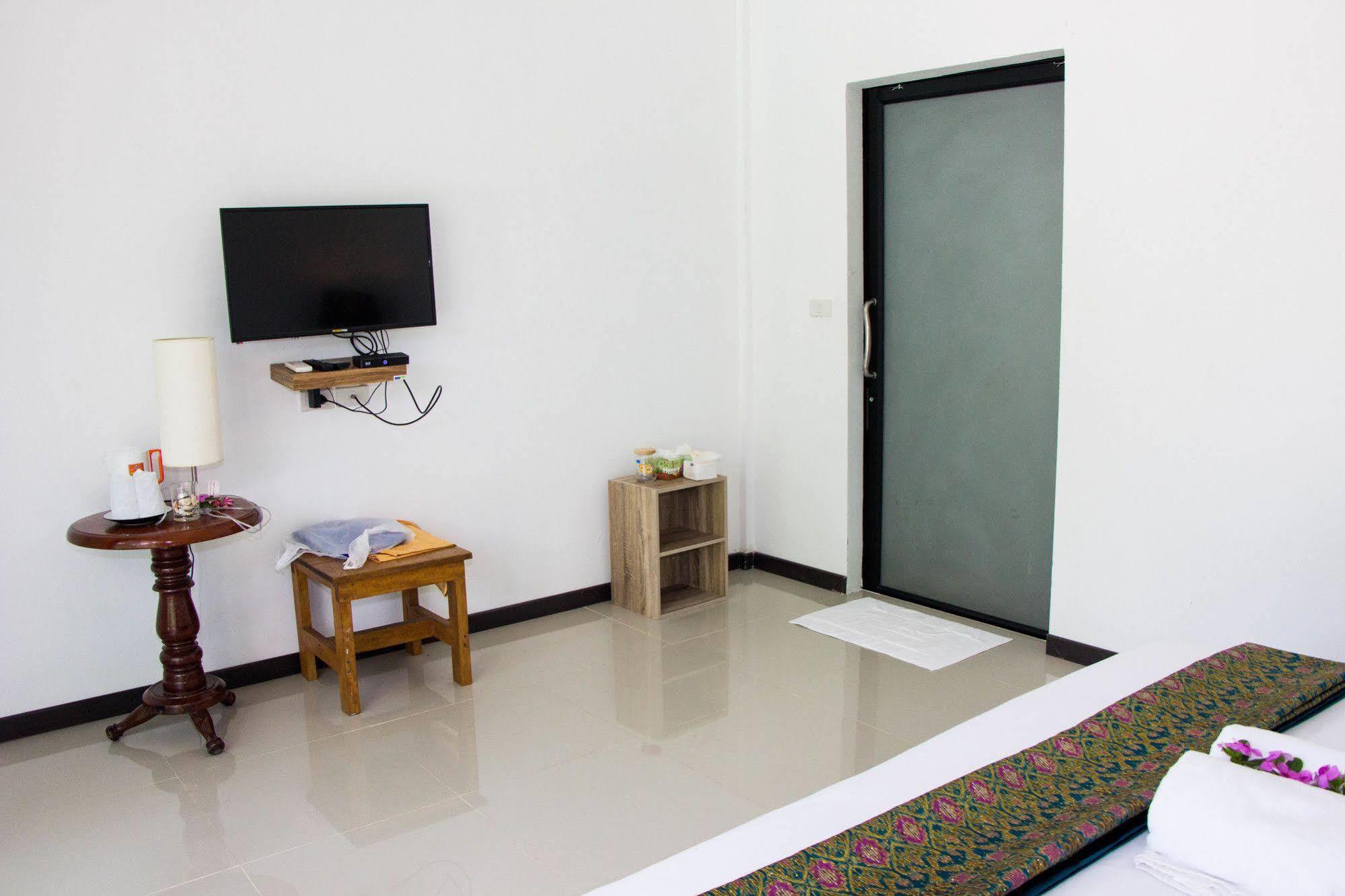 Отель Natai House Экстерьер фото